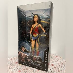 Barbie Wonder Woman Collector Batman V Superman Dawn of Justice Doll Mattel